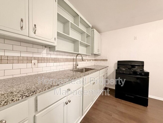 Building Photo - 4101 SE 42nd St