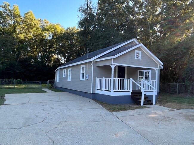 Building Photo - **AVAILABLE NOW**East Columbus 3 bedroom/2 bathroom Home for Rent***