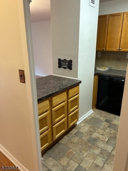 Building Photo - 285 Aycrigg Ave