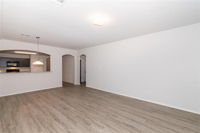 Building Photo - 2761 Madison Ct