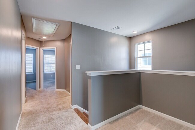 Building Photo - 416 Sandfarm Trail