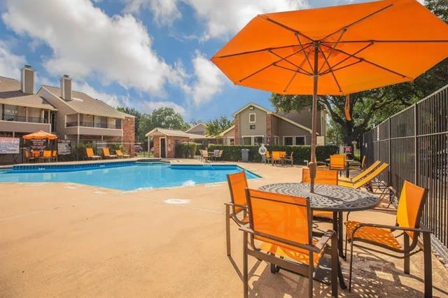 Building Photo - 6897 Meadow Rd