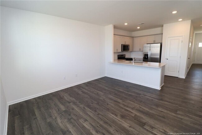 Building Photo - 360 Freestall Dr