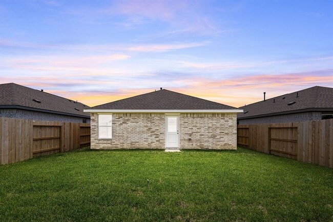Building Photo - 27418 Sweetwater Bay Dr