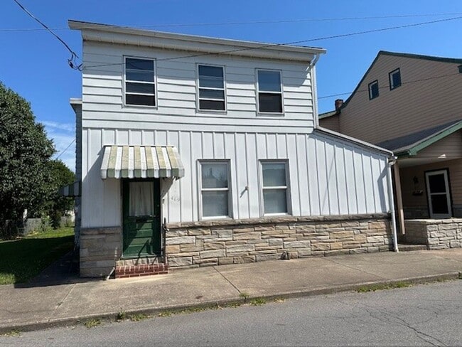 Primary Photo - 469 North St