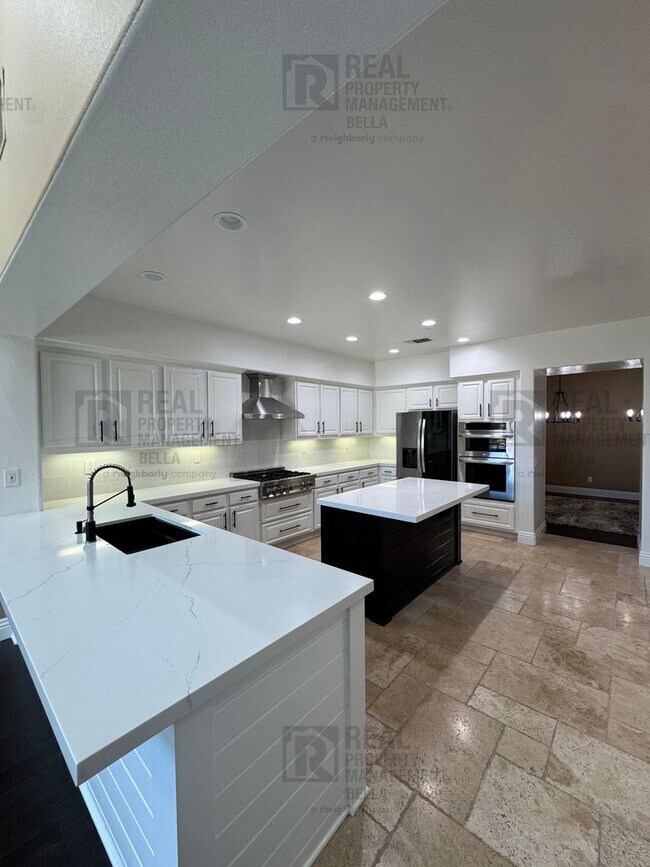 Building Photo - Spacious Murrieta Home with Pool, Spa, Firepit & Backyard Entertaining