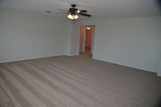 Building Photo - 11715 Oakwood Rdg