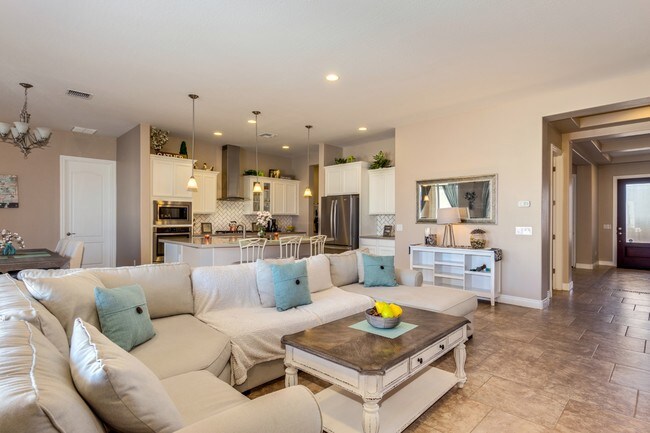 open living (dining, kitchen, den) - 18368 W Thunderhill Pl