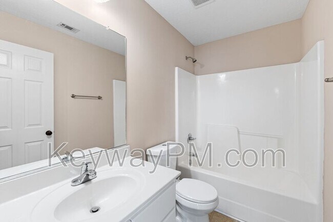 Building Photo - 304 Elbrus Way