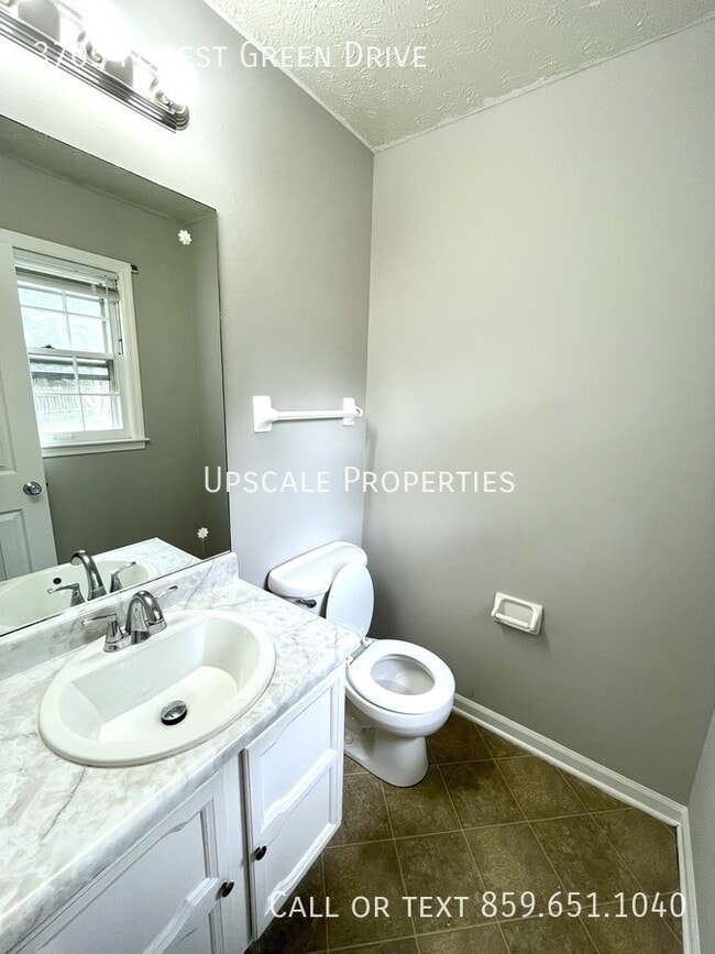 Building Photo - 3705 Forest Green Dr