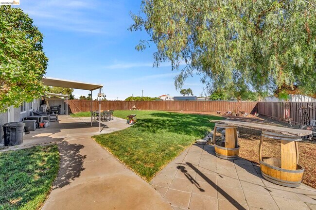 Building Photo - 59 Old Stagecoach Rd