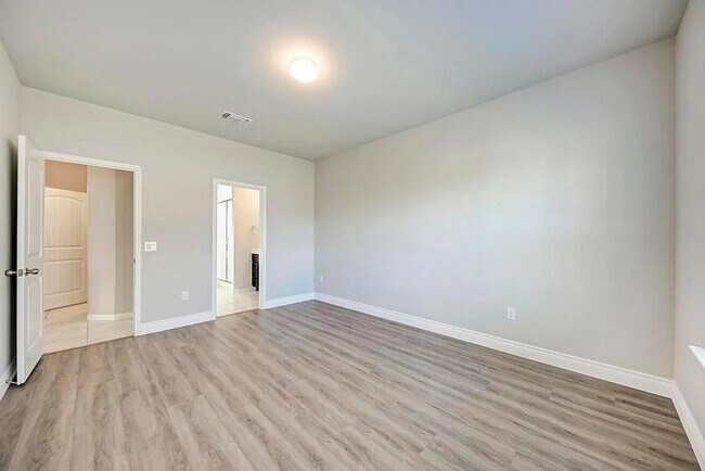 Building Photo - 6713 Branrust Dr