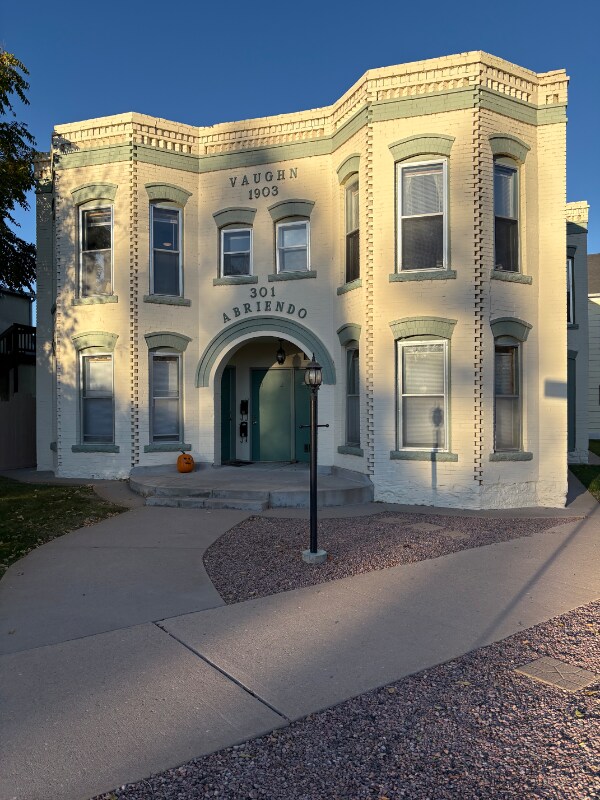 Building Photo - 301 W Abriendo Ave