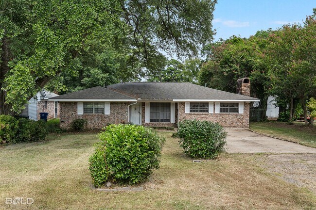 Building Photo - 4015 Esplanade Ave