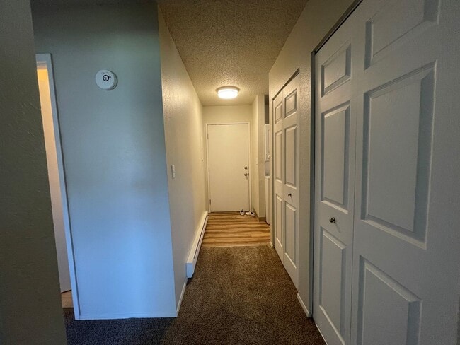 Building Photo - Now renting 2 bedroom Condo upstairs  to v...