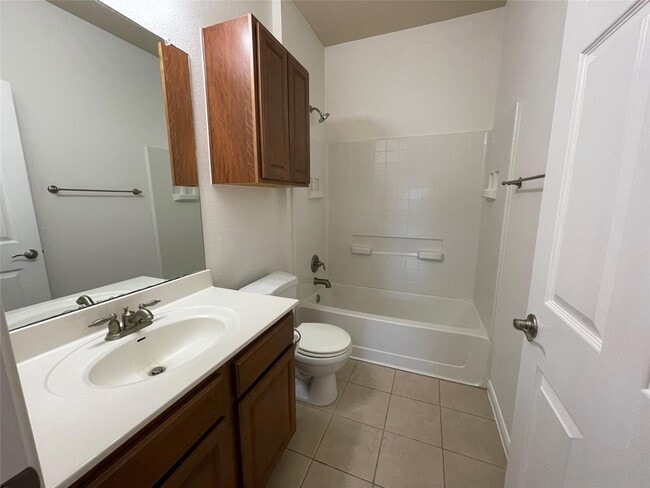 Building Photo - 3517 Bronco Bend Loop