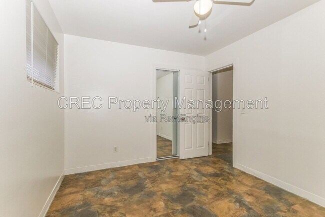 Building Photo - 1635 Memminger Ave