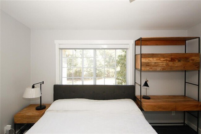 Building Photo - 1468 Briarwood Rd NE