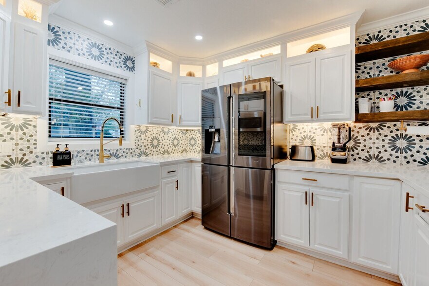 Building Photo - 1505 Durango Dr