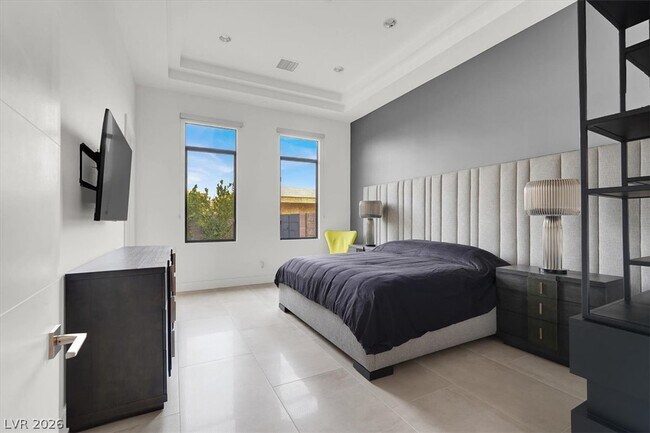 Building Photo - 20 Pebble Hills Ct