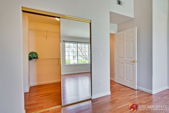 Building Photo - Comfort & Convenience in Santa Clara – Fre...