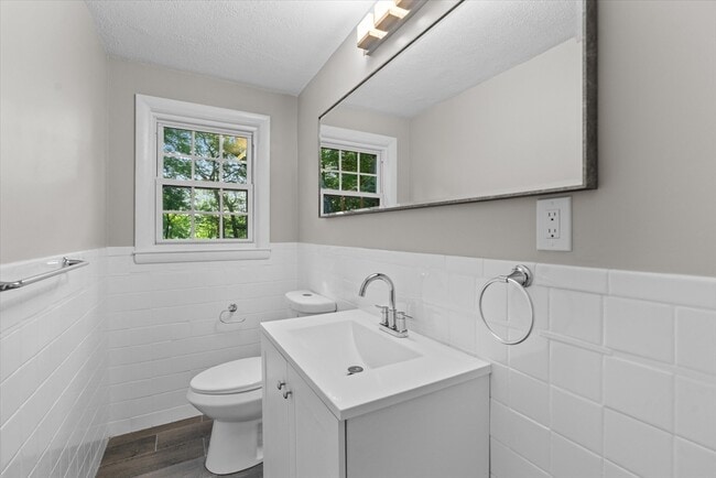 Building Photo - 36 Delmar Ave