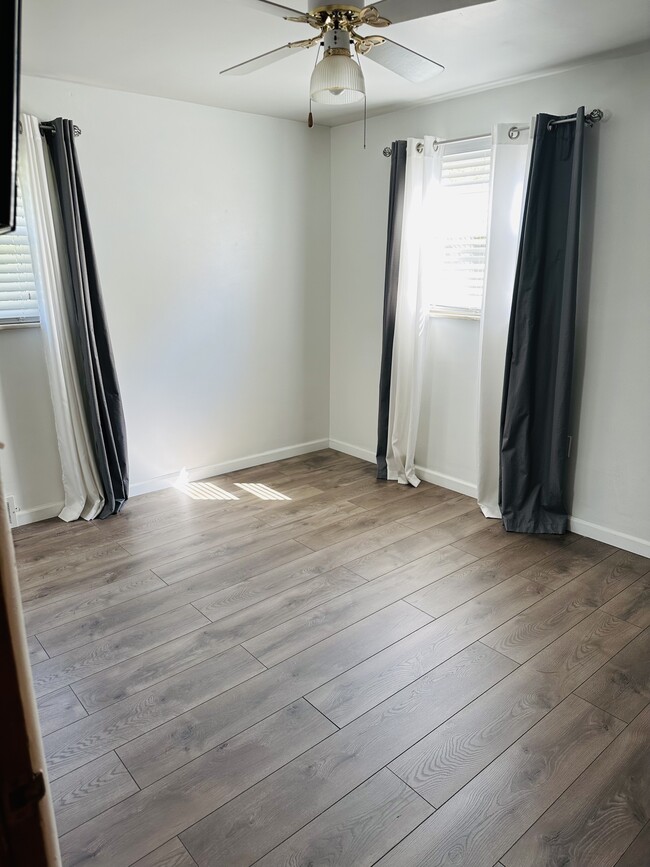 Building Photo - 1420 Collins Ave