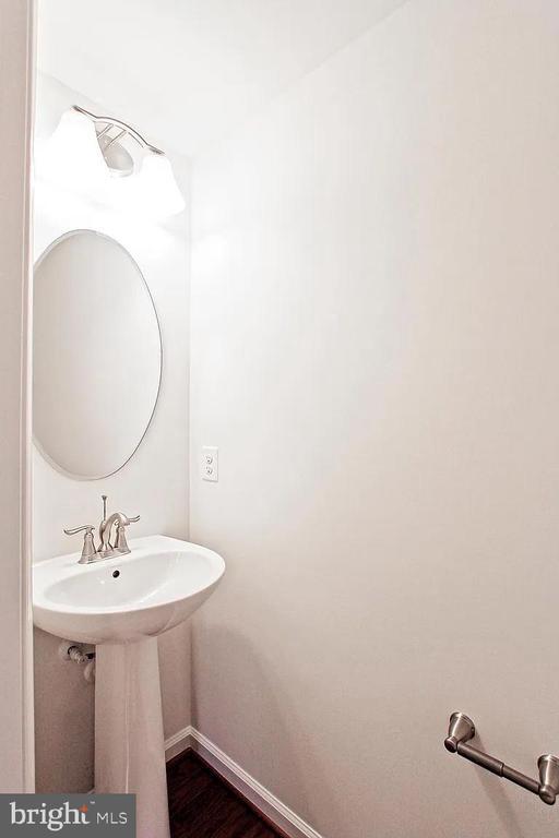 Building Photo - 13652 Endeavour Dr