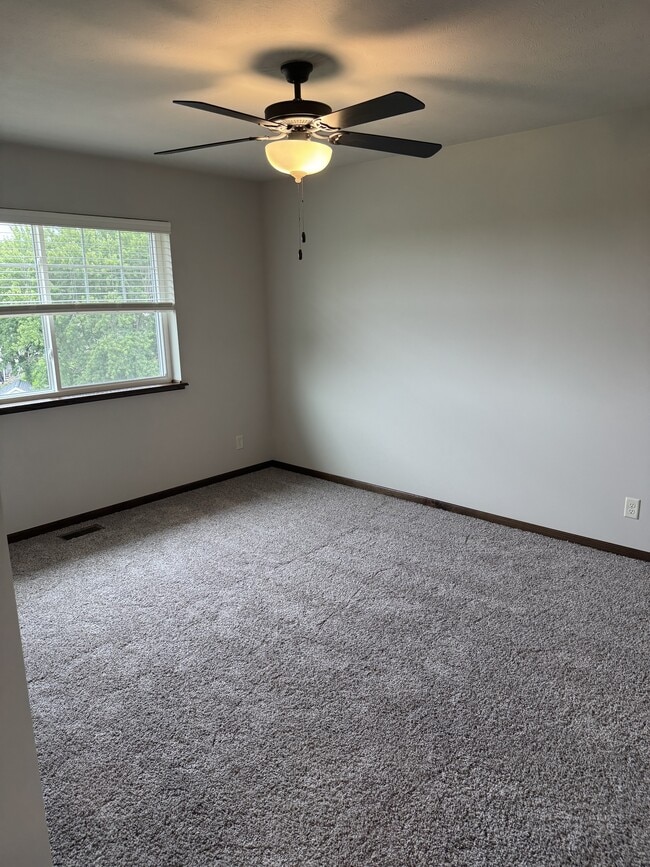 Building Photo - 5745 Holmstrom Ct