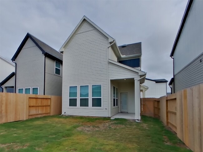 Building Photo - 22631 Terrazzo Dr