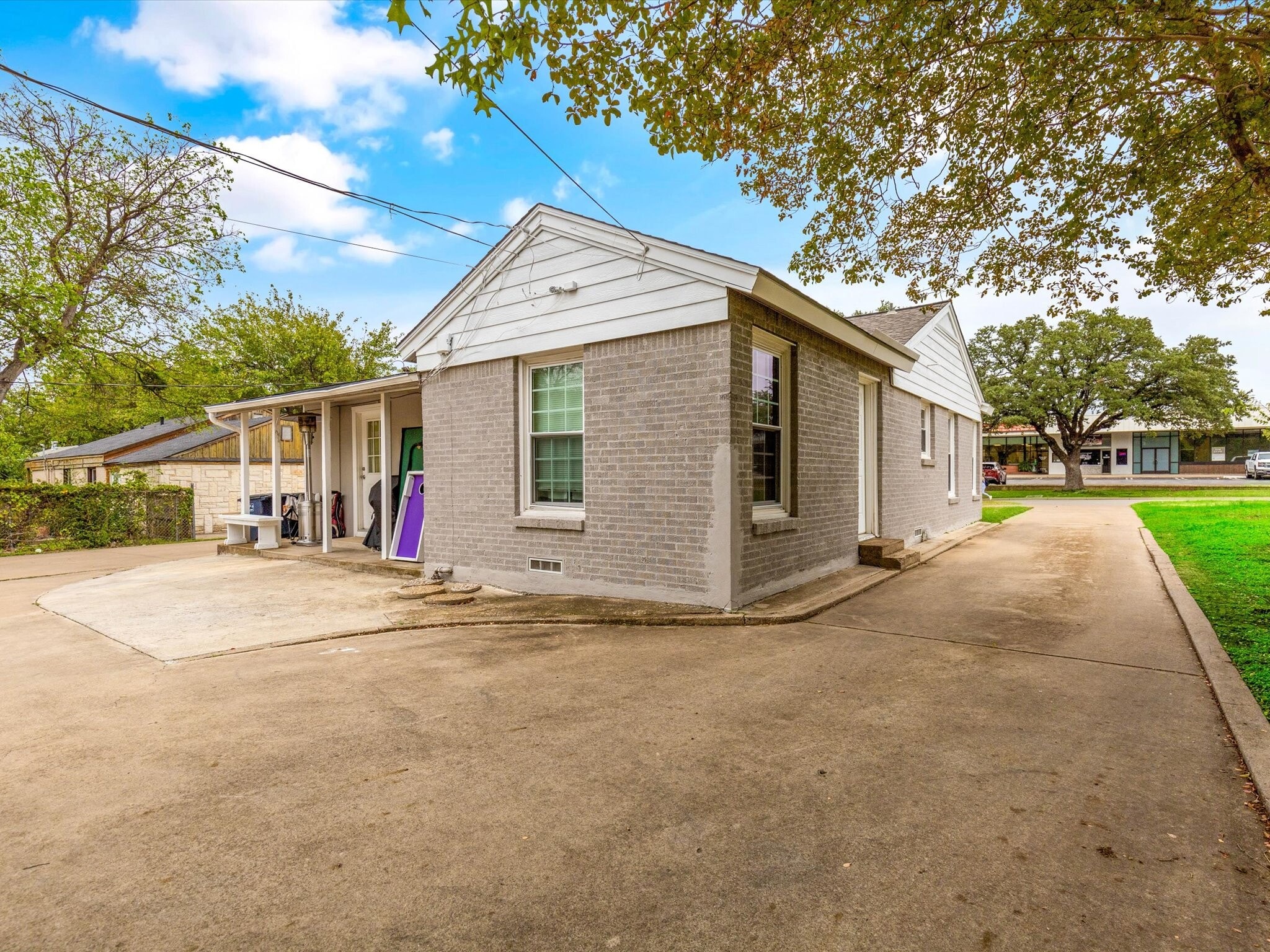 Building Photo - 3508 W Biddison St