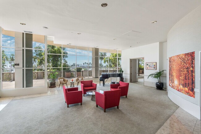 Building Photo - 700 E Ocean Blvd