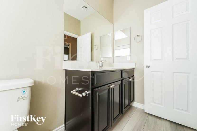 Building Photo - 6950 Denio Island St