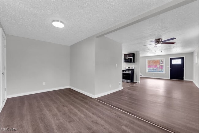 Building Photo - 17308 Grovewood Ave