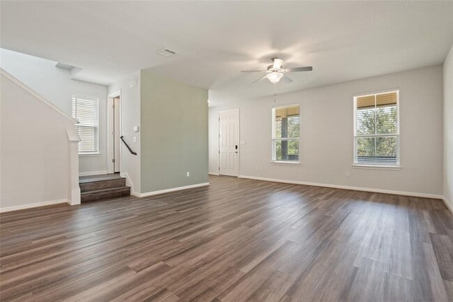Building Photo - Big Sky Ranch 3-Bedroom/2.5 Bath - Drippin...