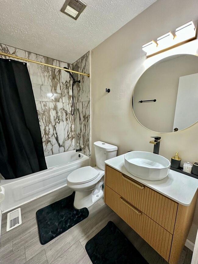 Building Photo - 4927 W Southern Ave