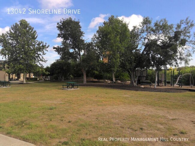 Building Photo - 13042 Shoreline Dr