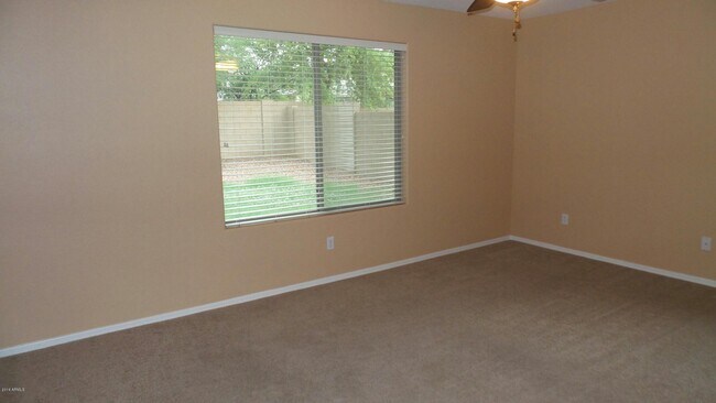 Building Photo - 14082 W Rosewood Dr