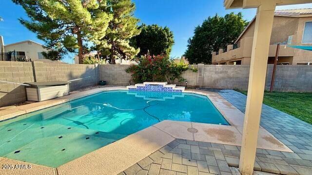 Building Photo - 7407 E Medina Ave