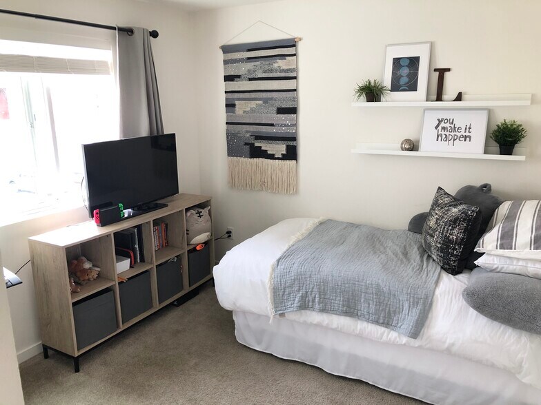 Bedroom #3 - 9627 Dunning Cir