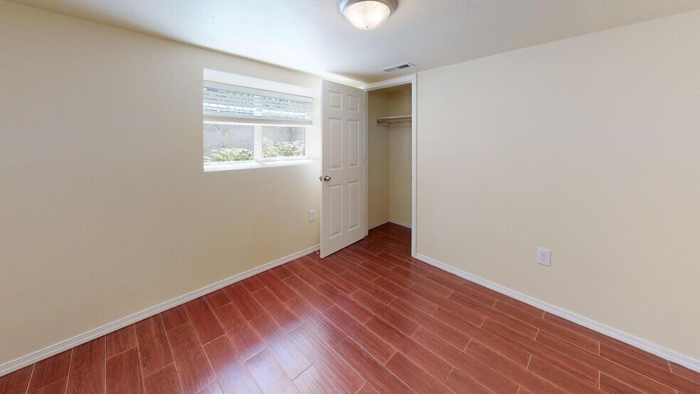 Building Photo - 2807 18th Ave S