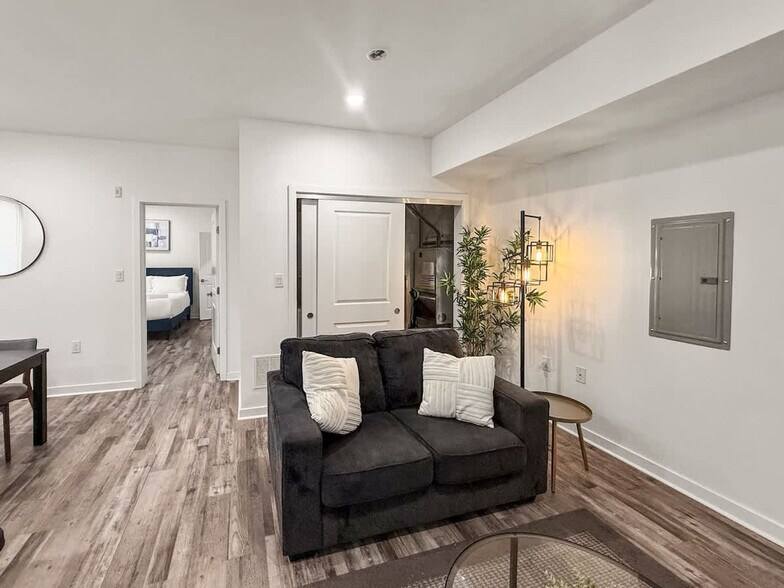 Building Photo - 1427 Germantown Ave