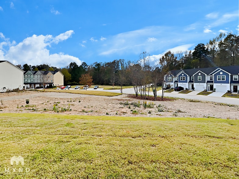 Building Photo - 6171 Redan Overlook