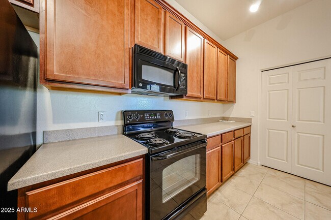 Building Photo - 3330 S Gilbert Rd