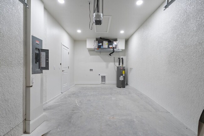 Building Photo - 5245-5247 26th St SW