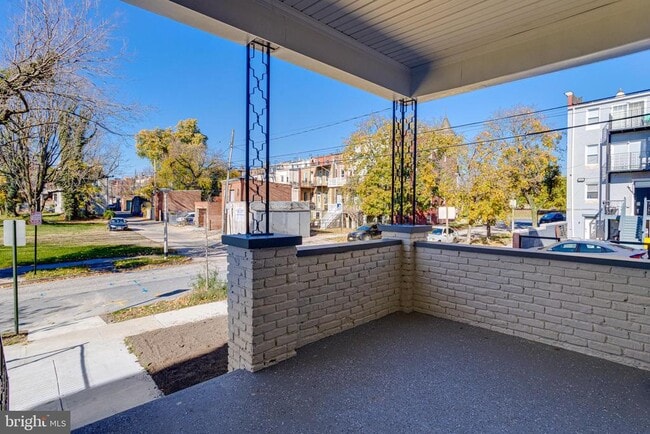 Building Photo - 2323 Whittier Ave