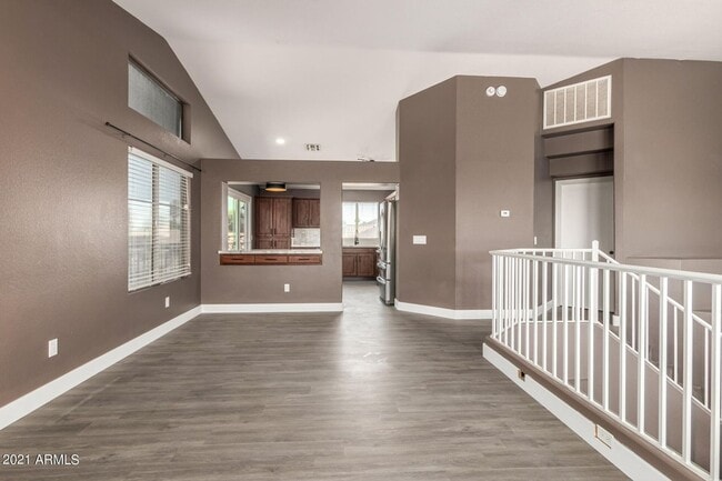 Building Photo - 875 N Ithica Ct