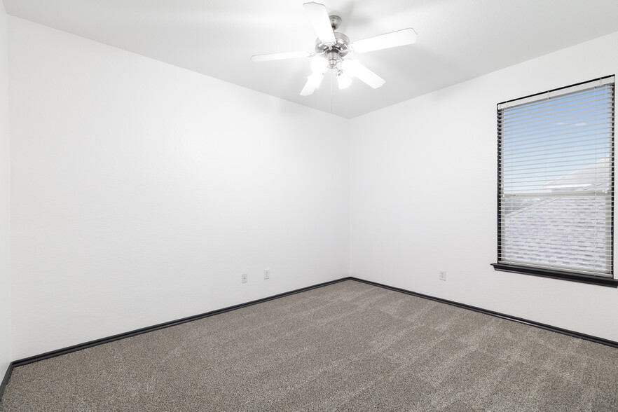 Building Photo - 1022 Shortleaf Pine Dr