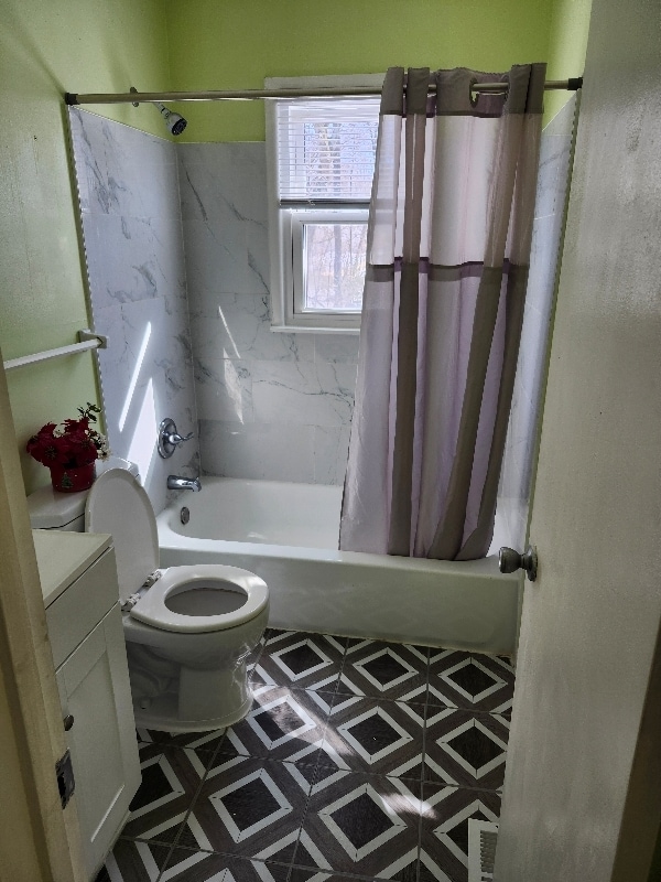 Building Photo - 3627 Forestdale Ave