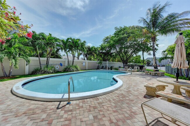 Building Photo - 5555 N Ocean Blvd